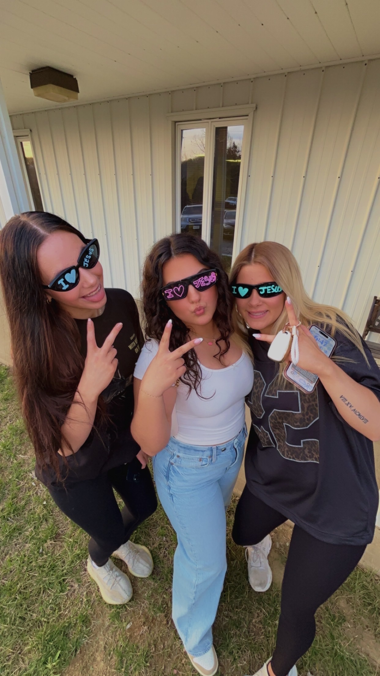 Teen Outlet friends together